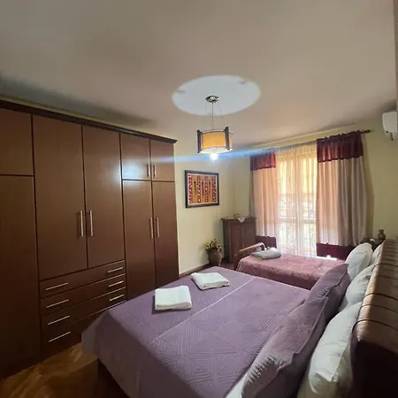 Apartament Qender *